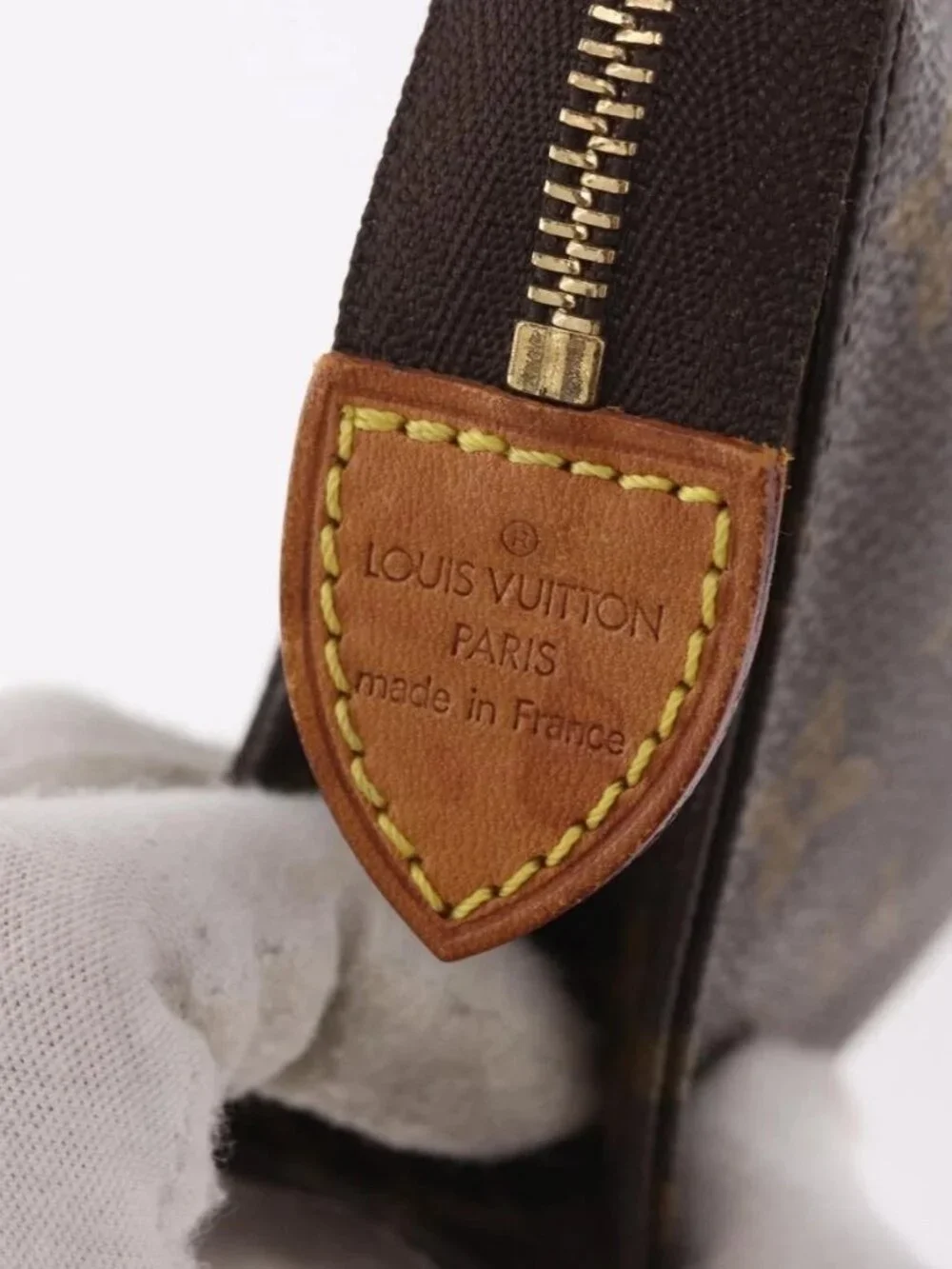 LOUIS VUITTON Monogram Poche Toilette 15 Pouch M47546 LV Auth hk3907